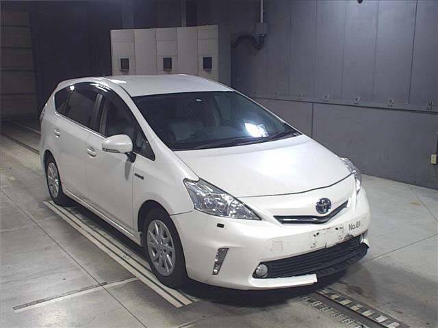 70016 TOYOTA PRIUS ALPHA ZVW41W 2013 г. (JU Gifu)